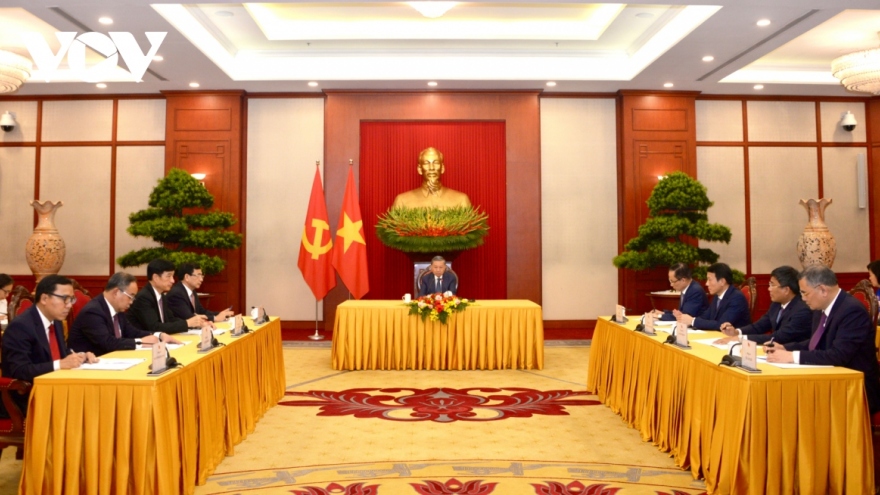 Vietnam places importance on developing comprehensive strategic partnership with Russia